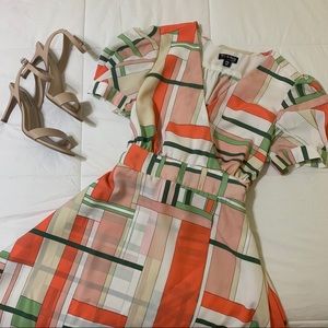 Puffed sleeve dress!